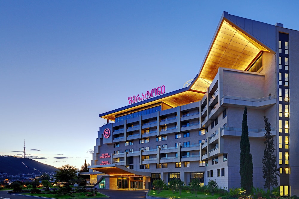 Sheraton Grand Tbilisi Metechi Palace — photo 2
