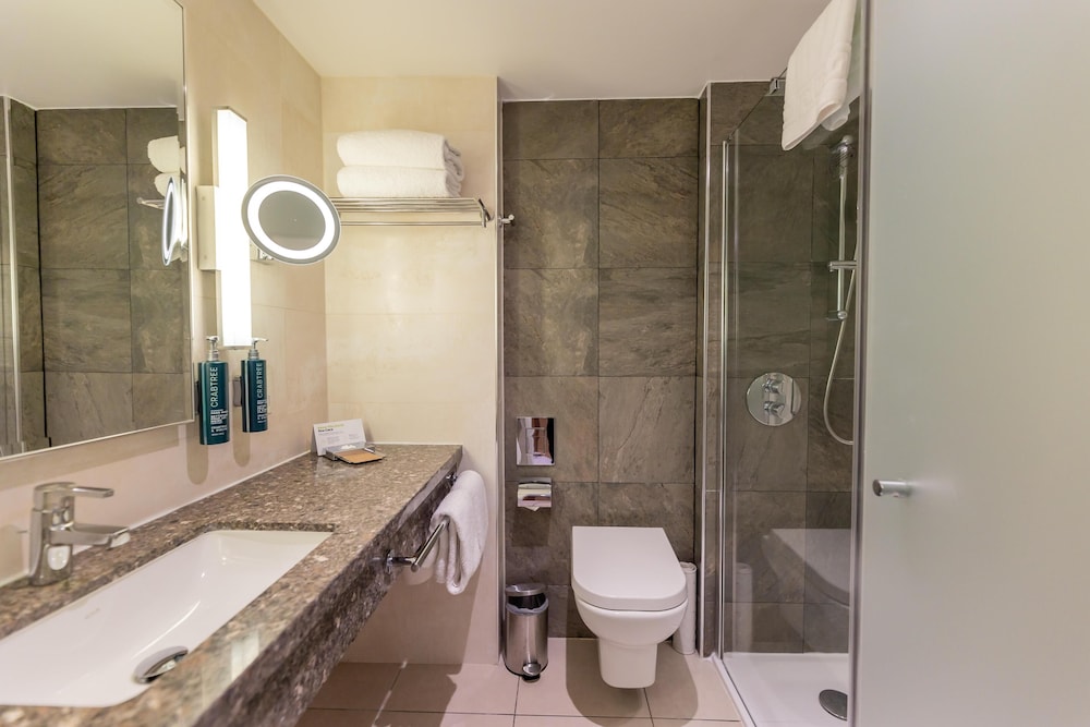 DoubleTree by Hilton London Victoria — photo 8