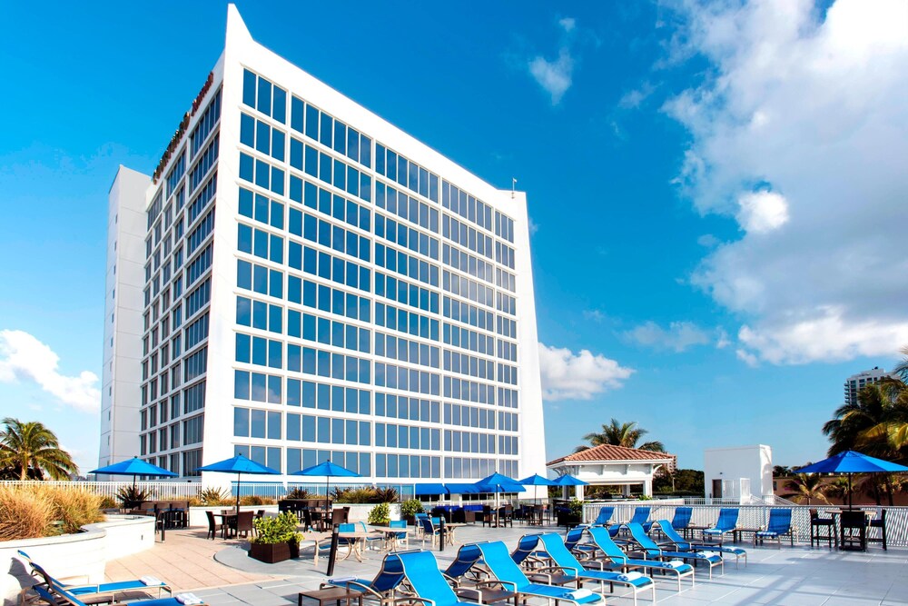 Courtyard by Marriott Oceanside Fort Lauderdale Beach