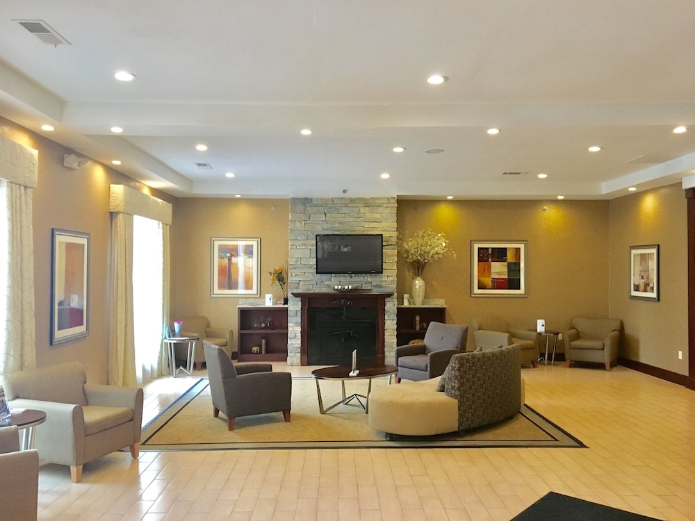 Wyndham Garden Grand Rapids Airport
