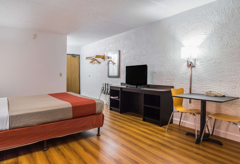 Motel 6 Prospect Heights, IL
