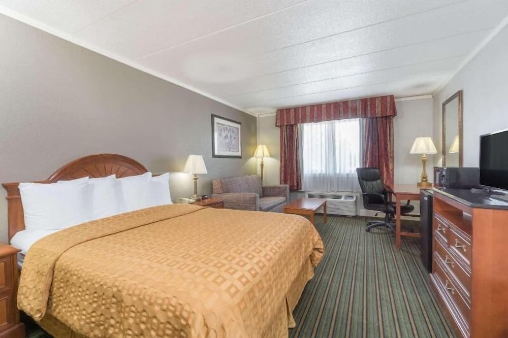 Days Inn by Wyndham Columbus East Airport