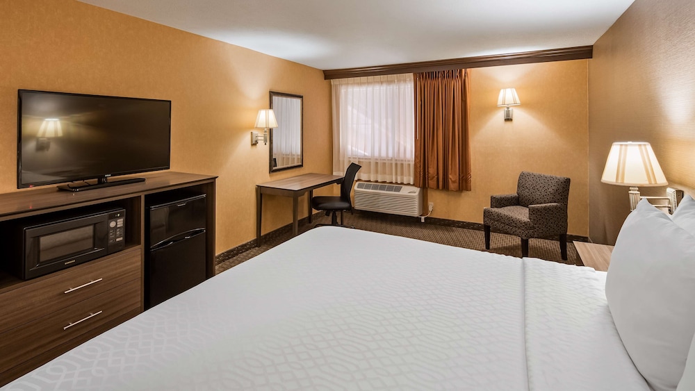 Best Western Plus North Canton Inn & Suites