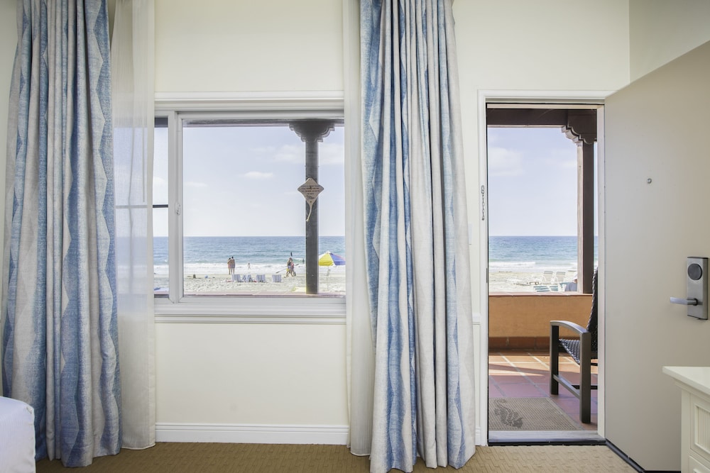 La Jolla Beach and Tennis Club photo 3