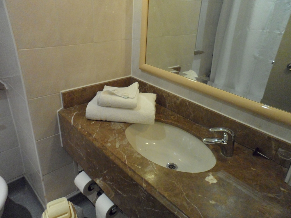 Hotel 9