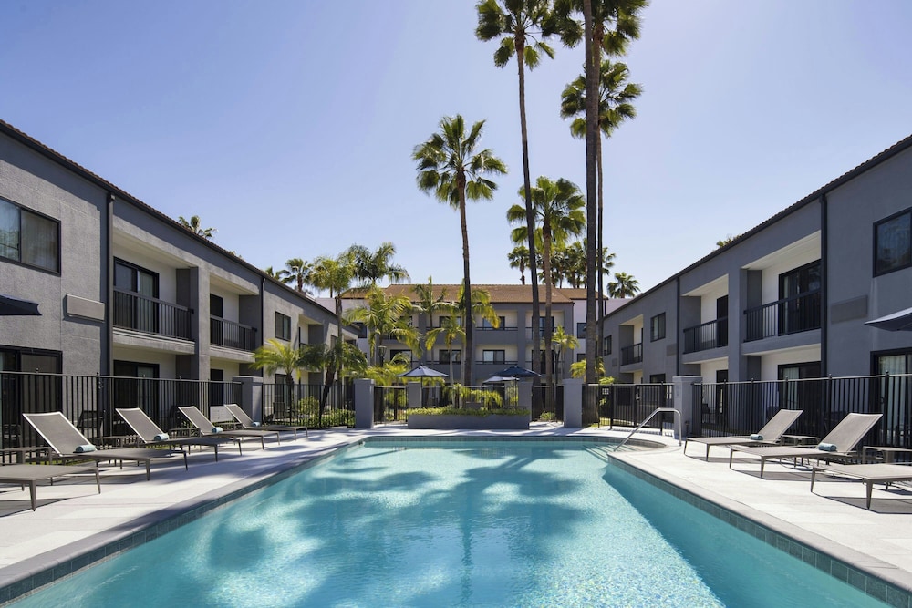 Courtyard by Marriott LA Hacienda Heights/Orange County photo 2