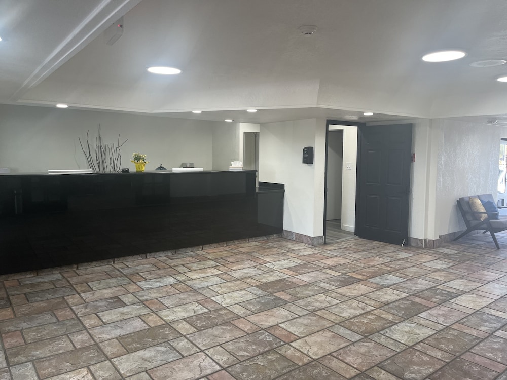 Ocotillo Apartments & Hotel