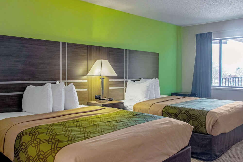 Econo Lodge Cortez near Mesa Verde