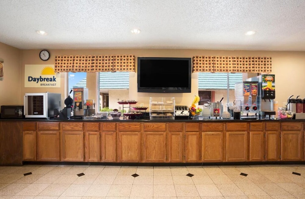 Days Inn by Wyndham Dallas Irving
