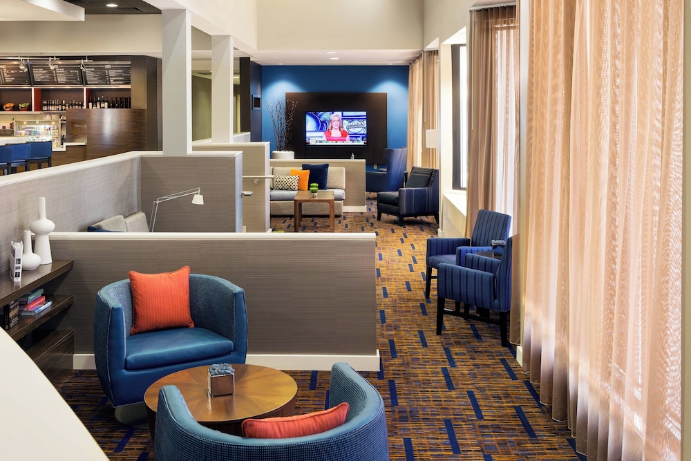 Courtyard Phoenix North by Marriott