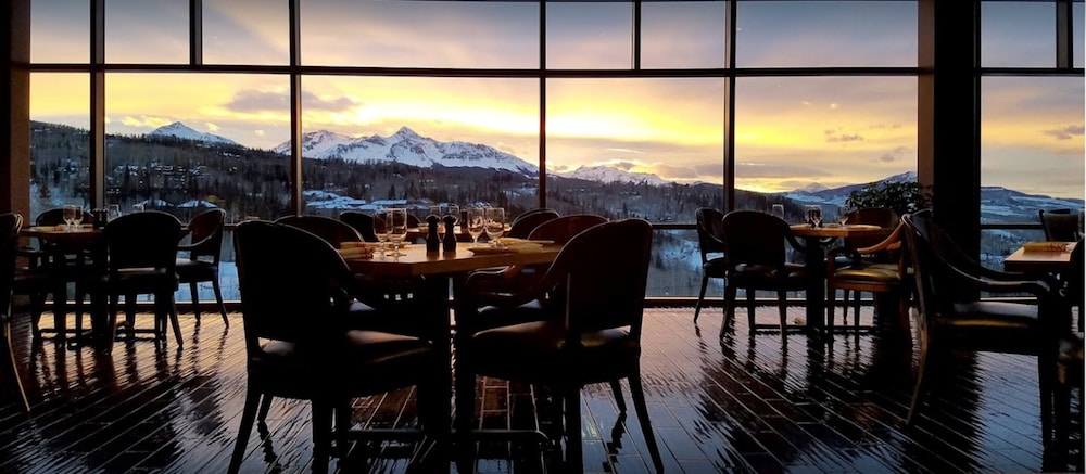 The Peaks Resort and Spa photo 4