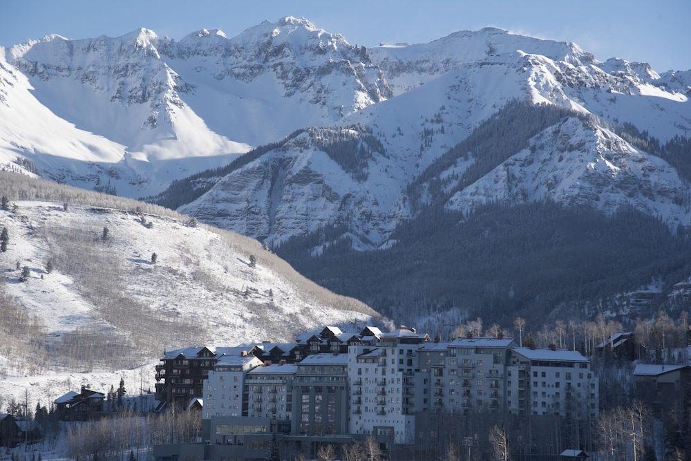The Peaks Resort and Spa photo 3
