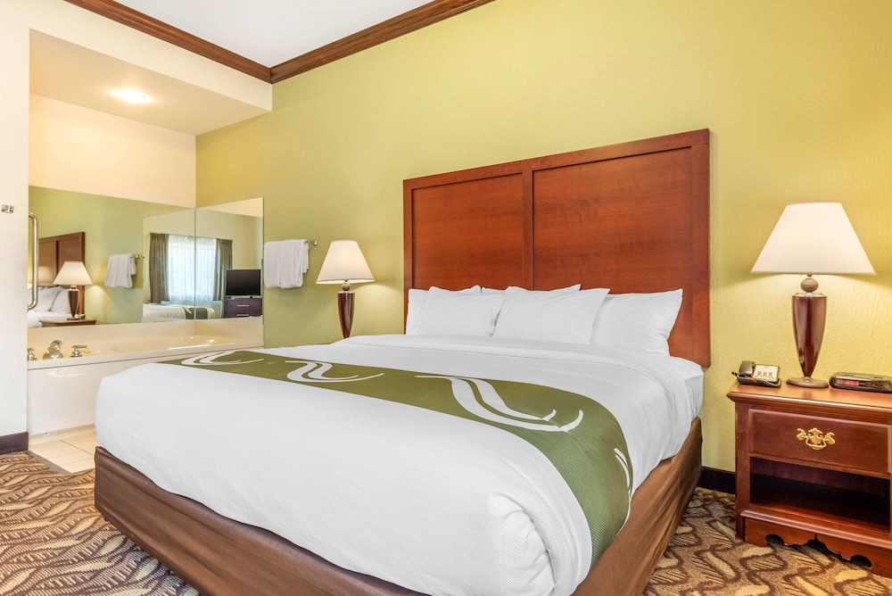 Quality Inn & Suites