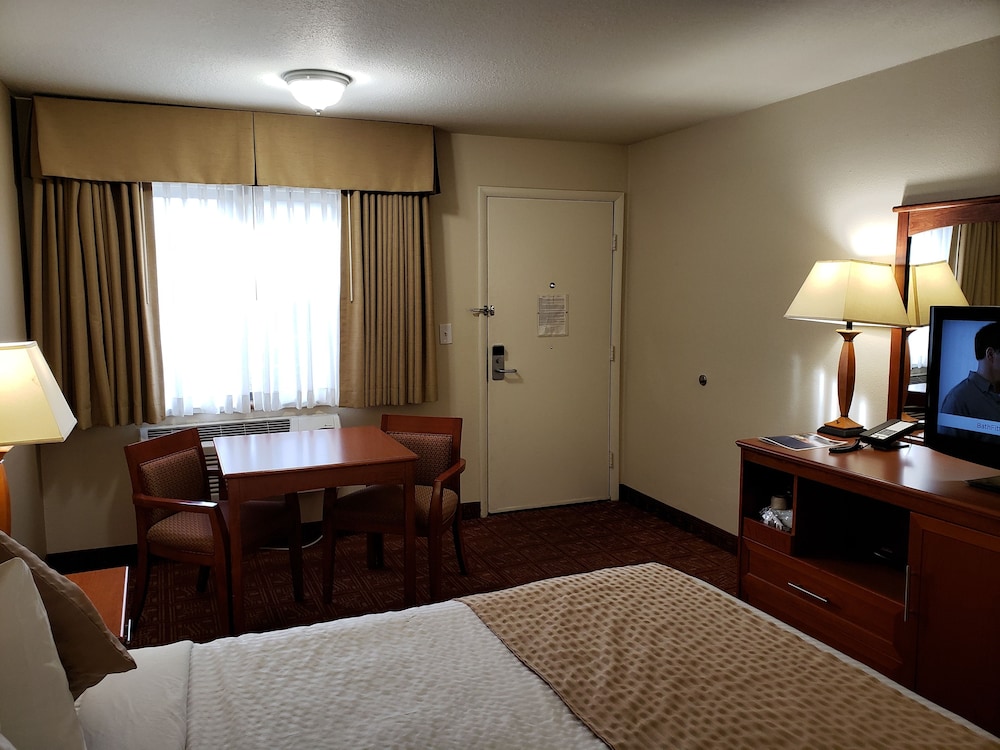 Airport Inn