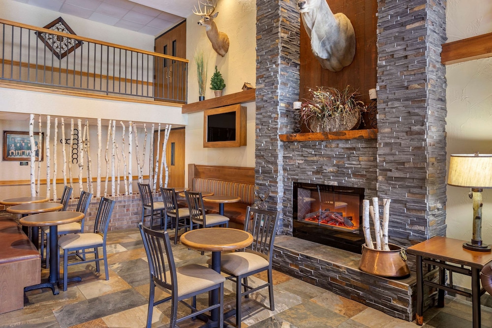 Comfort Inn at Thousand Hills