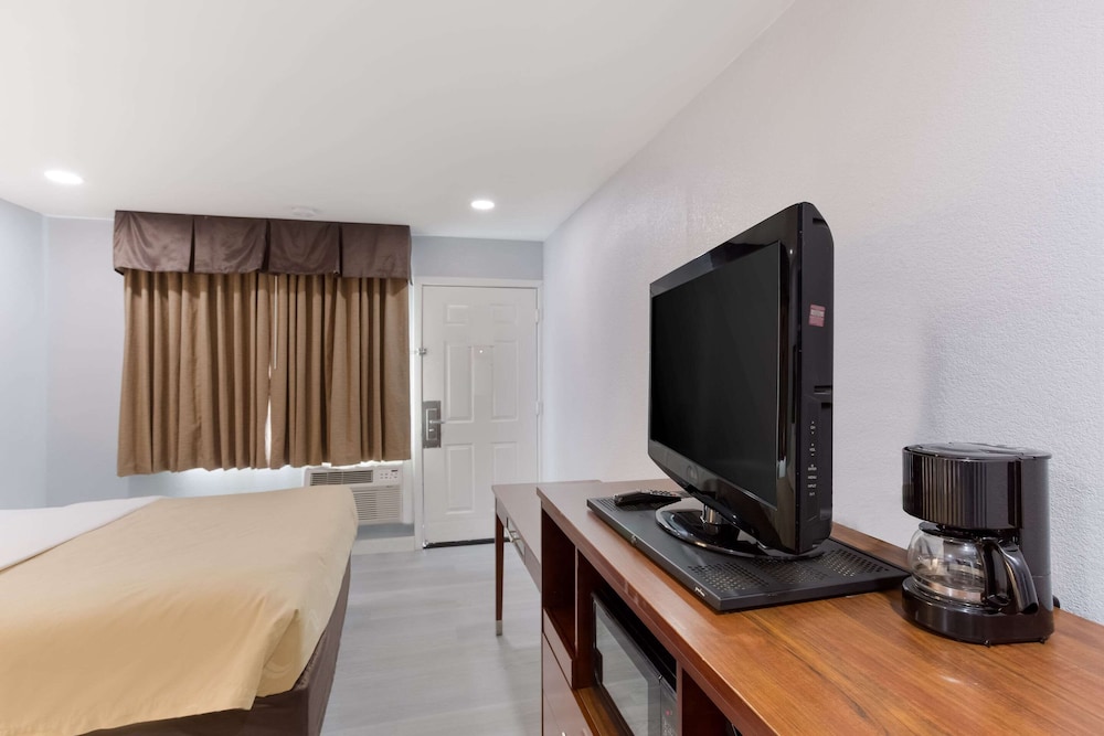 Quality Inn Redding near I-5