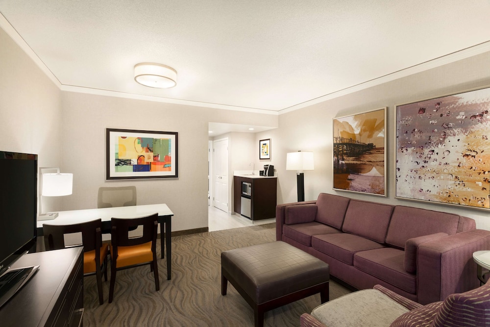 Embassy Suites by Hilton Irvine Orange County Airport photo 3