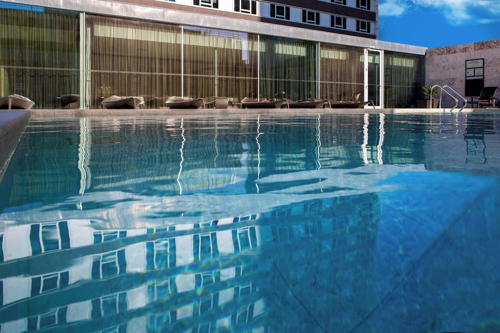 Sheraton Lisboa Hotel & Spa photo 3