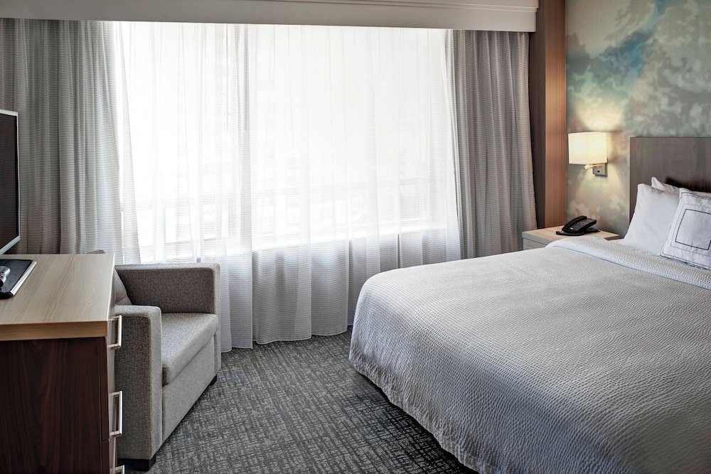 Courtyard by Marriott Downtown Toronto