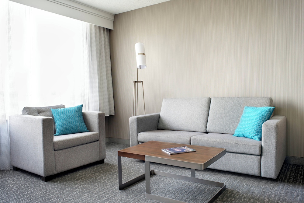 Courtyard by Marriott Downtown Toronto