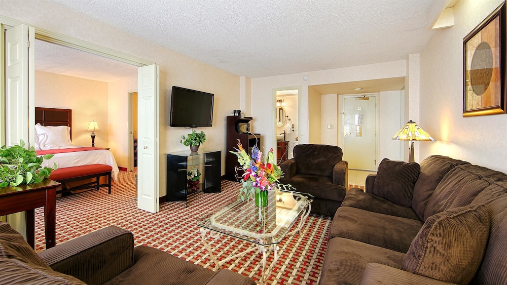 Best Western Plus Grosvenor Airport Hotel