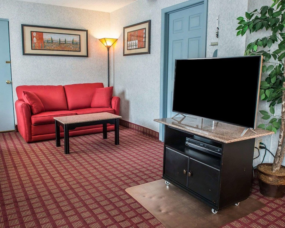 Quality Inn & Suites North