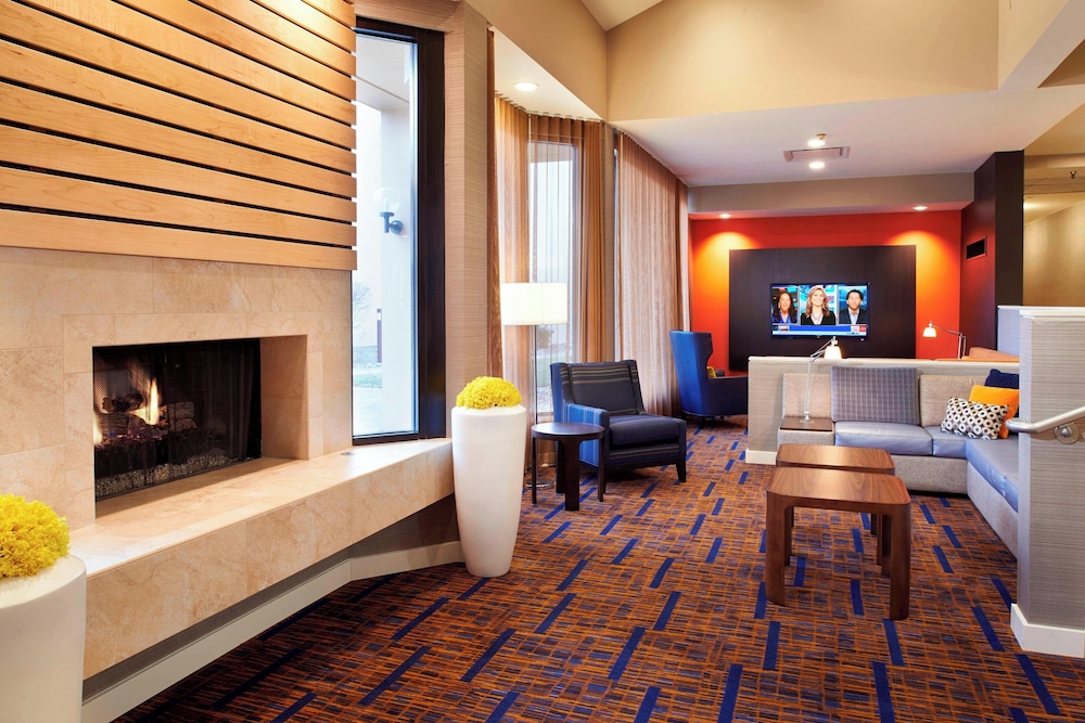 Courtyard by Marriott Chicago Arlington Heights / South