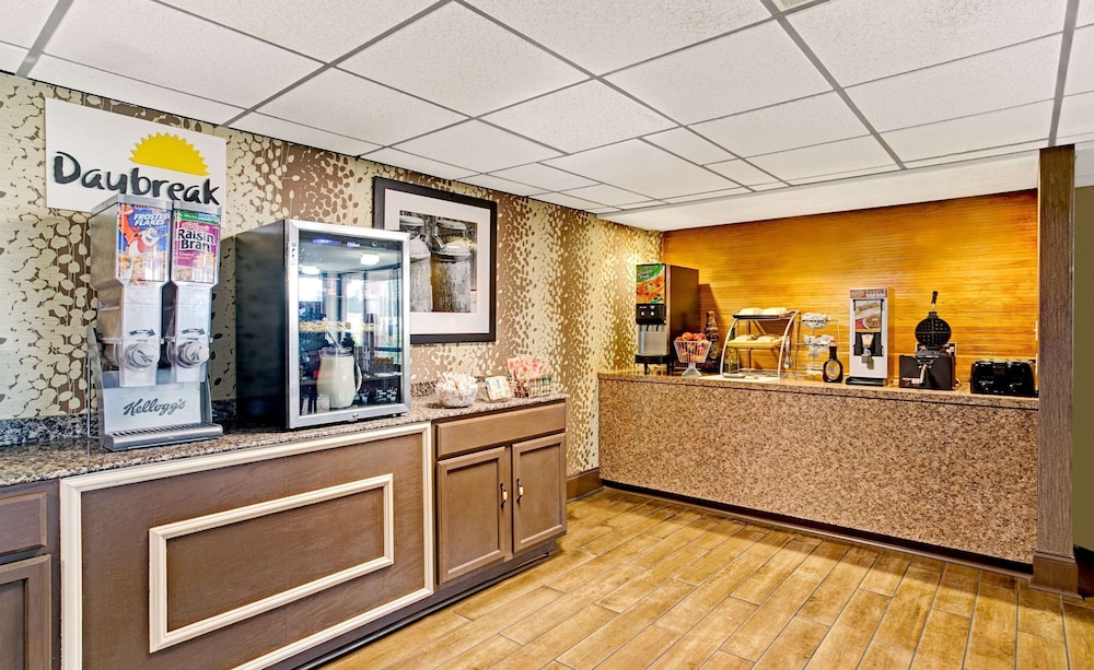 Days Inn by Wyndham Wilson