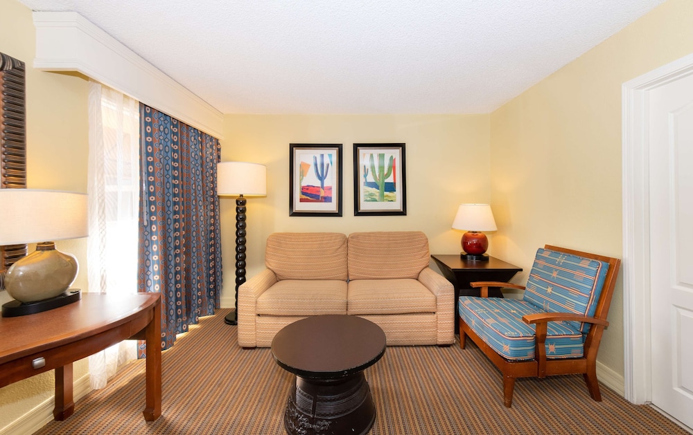 Hilton Phoenix Resort at the Peak