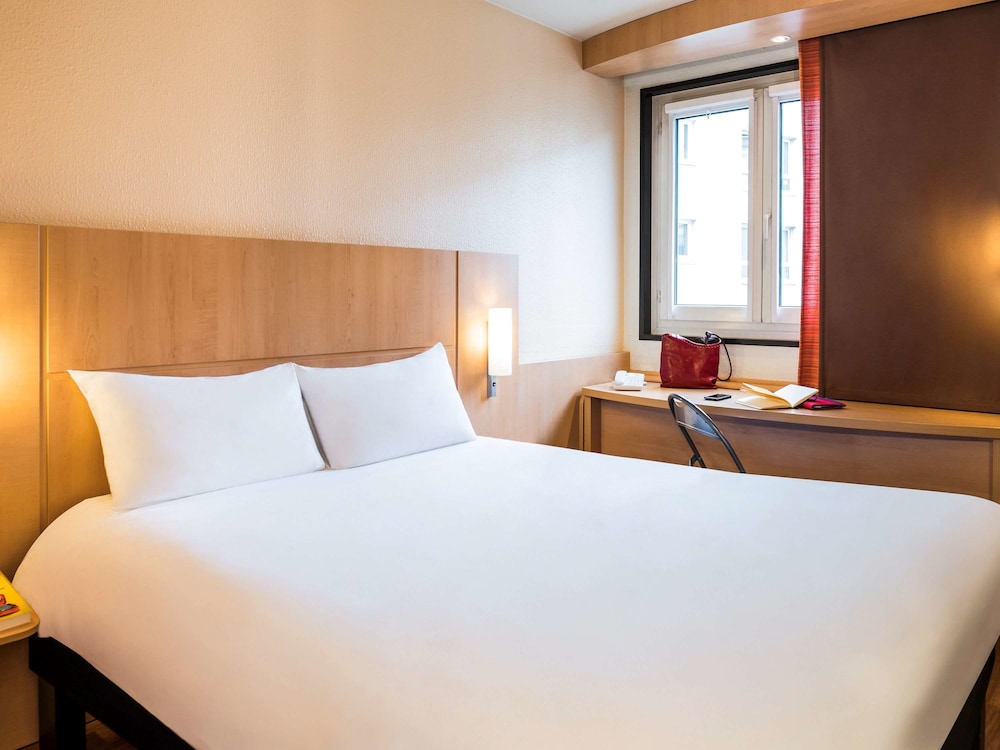 ibis Paris Pont De Suresnes