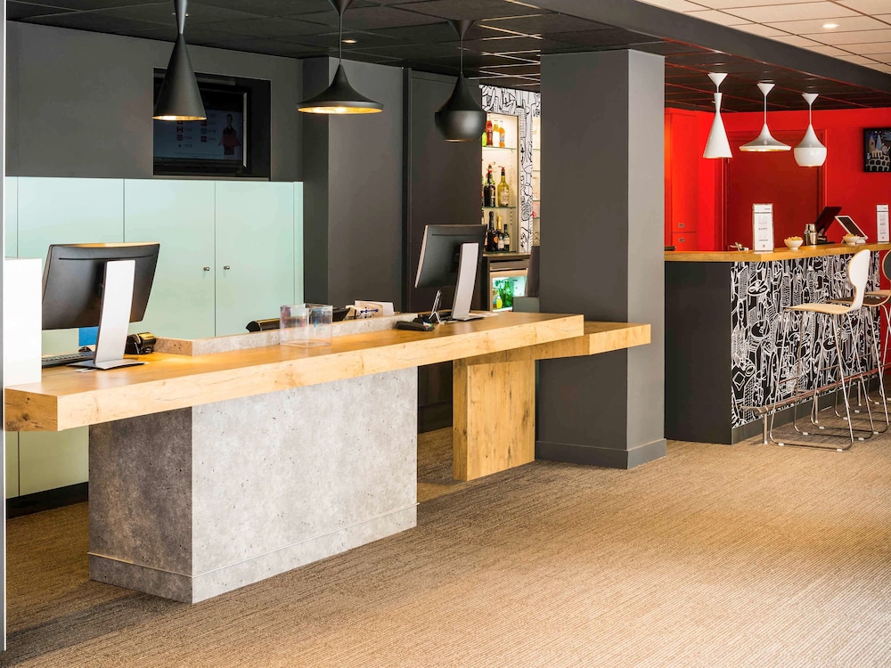 ibis Paris Pont De Suresnes