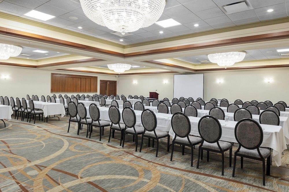 William Tell Hotel MOD Collection by Sonesta photo 4