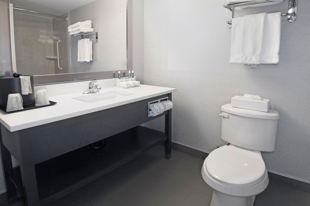 Holiday Inn Express Calgary By IHG