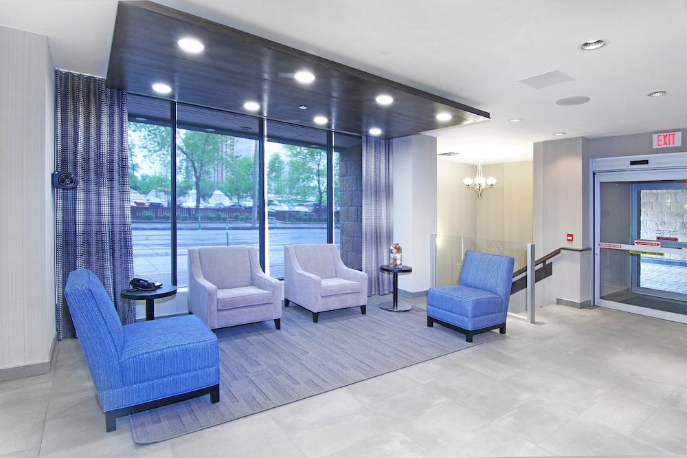 Holiday Inn Express Calgary By IHG
