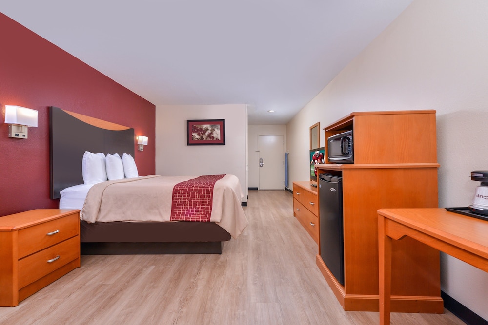 Red Roof Inn & Suites Danville, IL