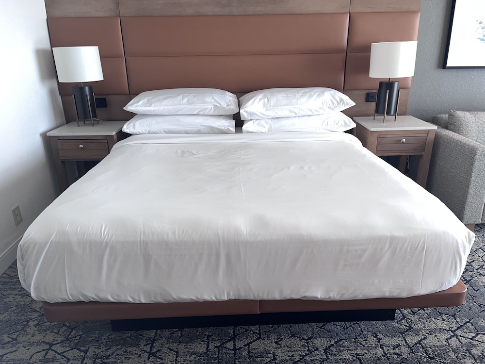 Sheraton Virginia Beach Oceanfront Hotel