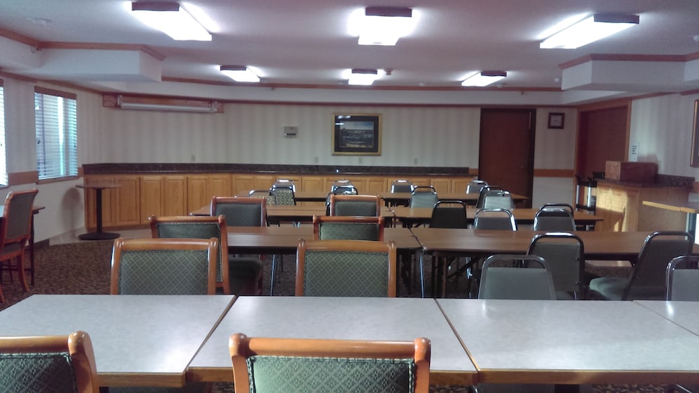 Best Western Plus Landmark Inn