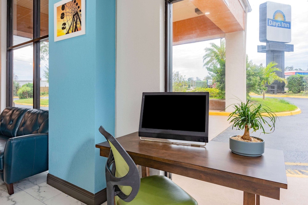 Days Inn by Wyndham N Orlando/Casselberry