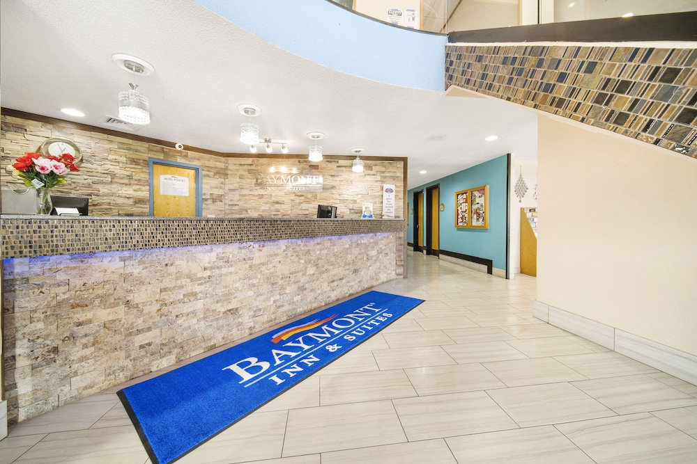 Baymont by Wyndham Muncie Near Ball State University