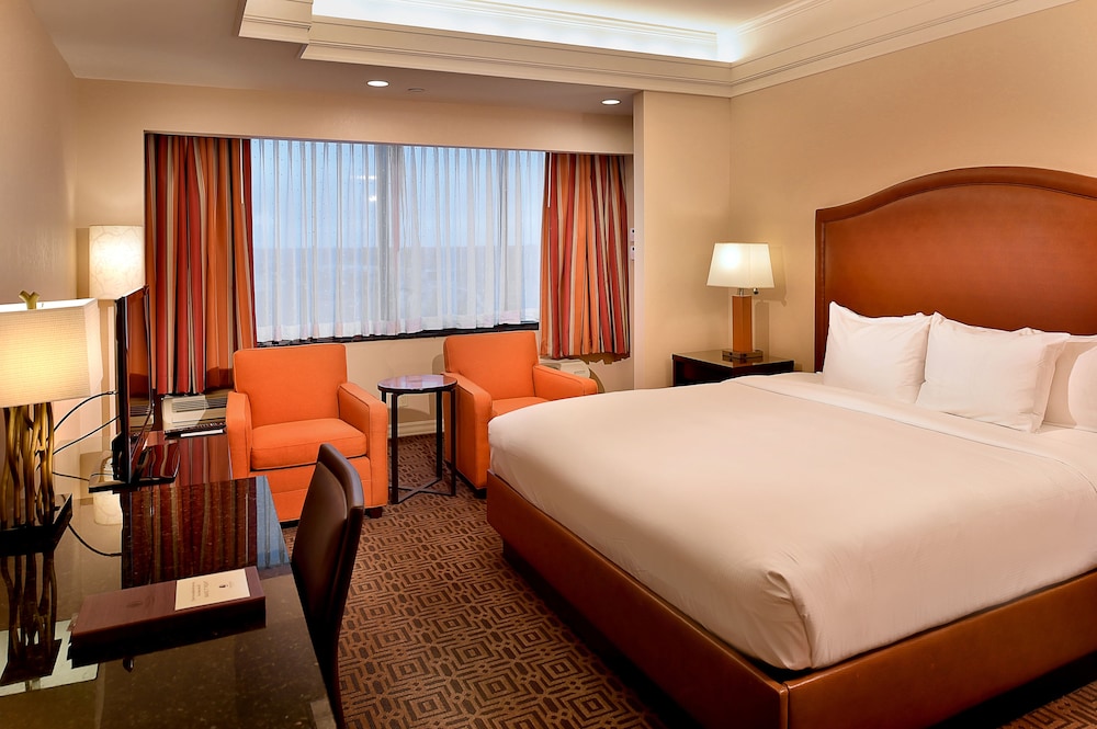 DoubleTree by Hilton Hotel St. Louis - Chesterfield