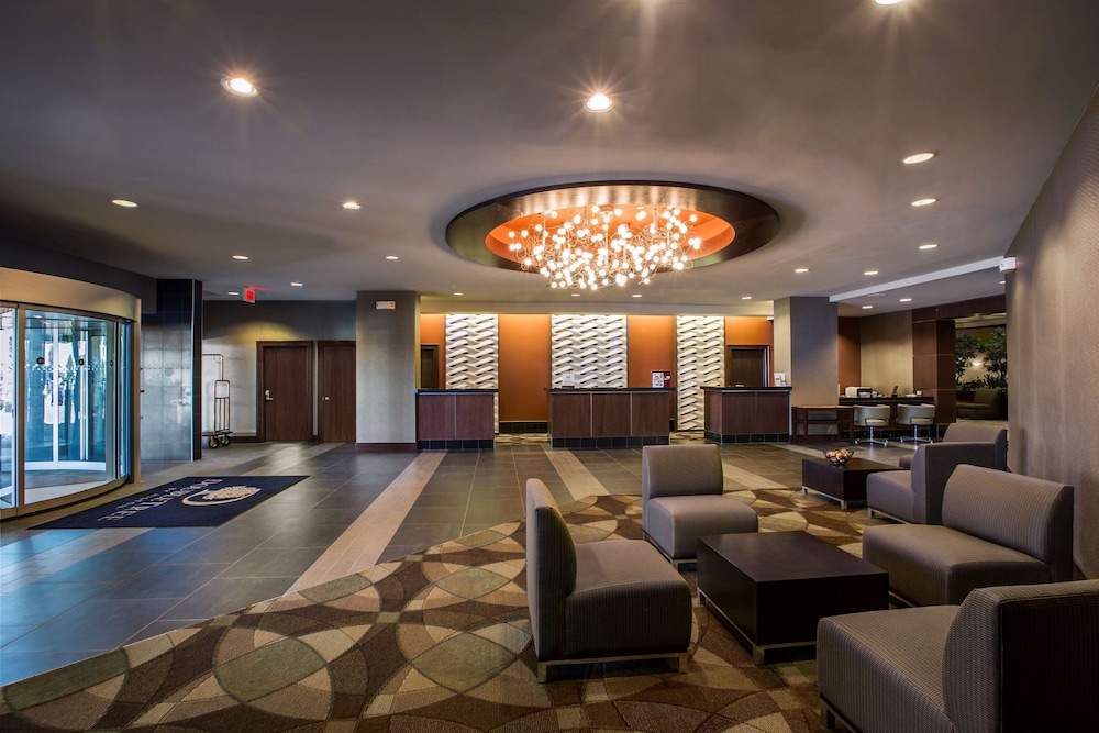 DoubleTree by Hilton Wichita Airport photo 2
