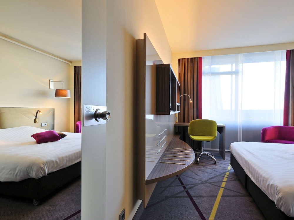 Mercure Hotel Groningen Martiniplaza photo 4