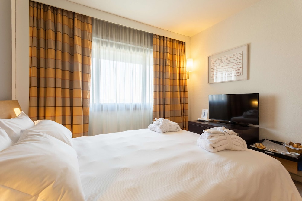 Living Place Hotel