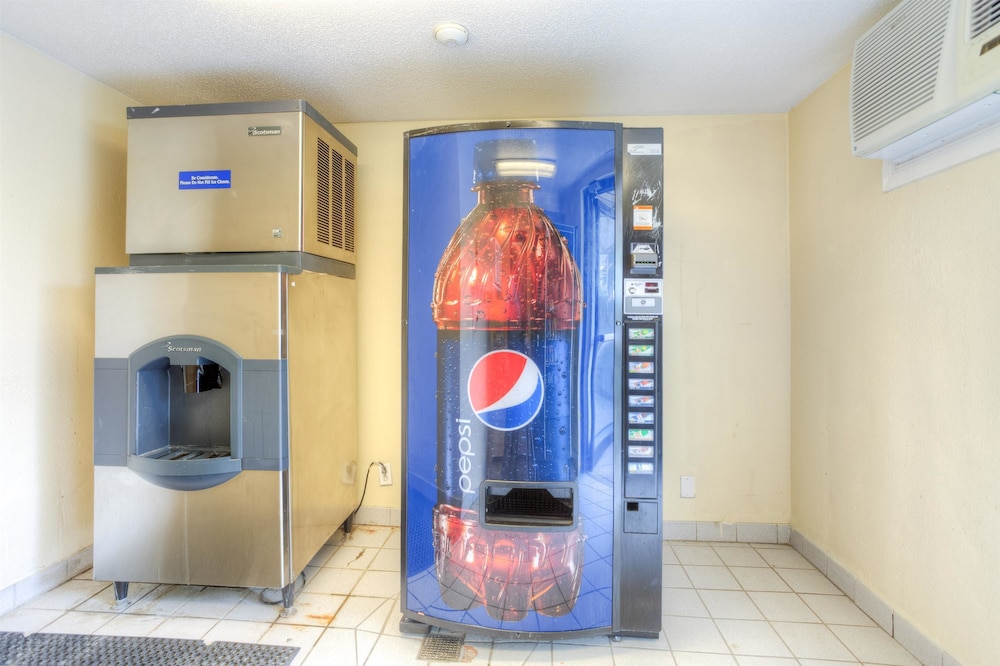 Motel 6 Knoxville, TN - North