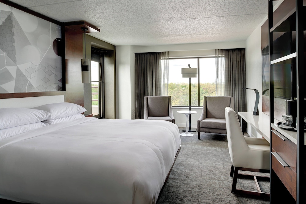 Marriott East Lansing at University Place