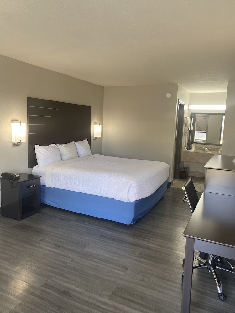 Days Inn by Wyndham Moss Point Pascagoula