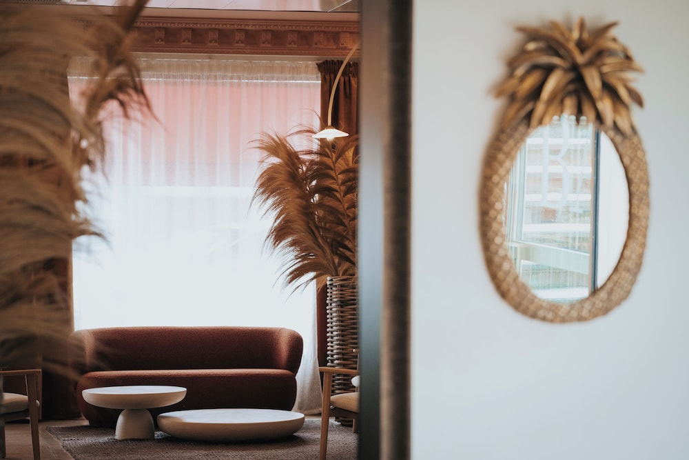 Henry II Hotel photo 2