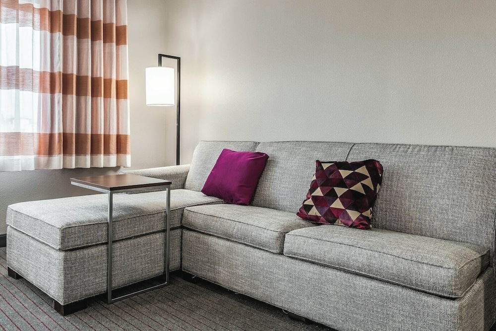 La Quinta Inn & Suites by Wyndham Seattle Federal Way