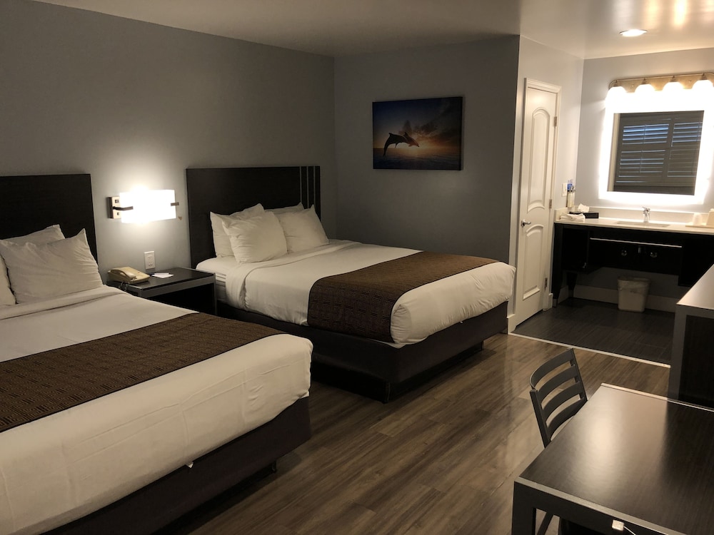 Pacific Inn