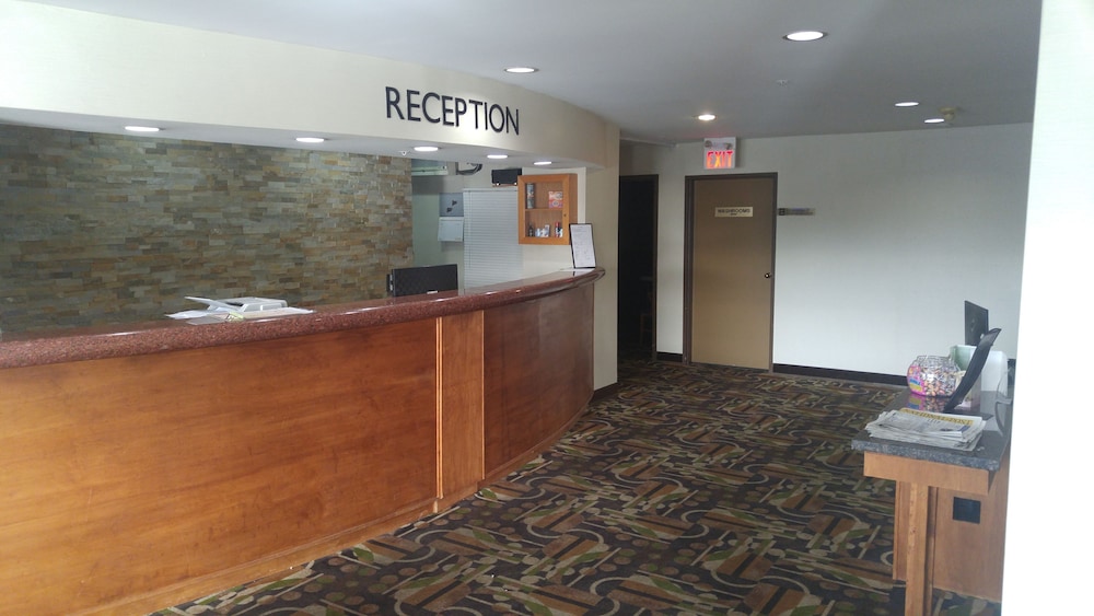 Ramada by Wyndham Abbotsford photo 2